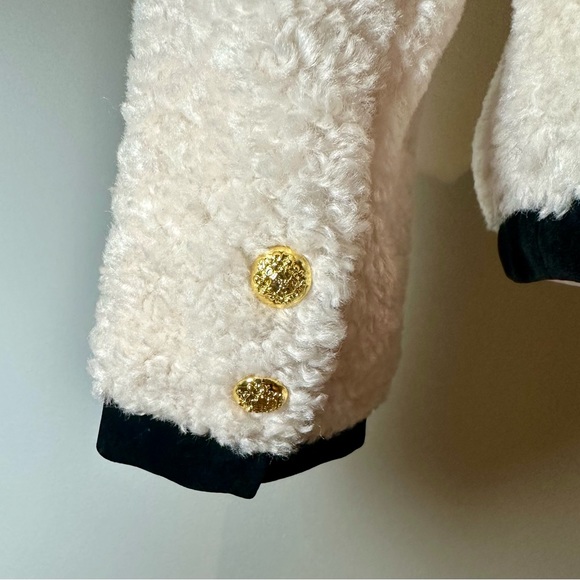 Classic contrast trim jacket, size small - Picture 2 of 9